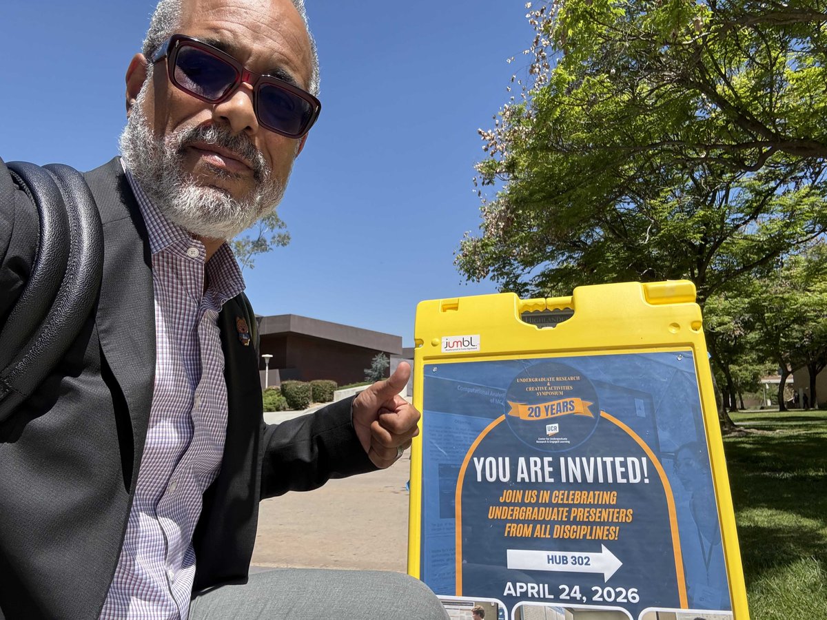 ucrchass's tweet image. Invitation accepted!

Practice-based research in action at the Undergraduate Research and Creative Activities Symposium yesterday.

TFDP's Bella Merlin introduces three actors to perform a scene from "Three Sisters."

#ResearchInAction #ChooseCHASS #UCRCHASS