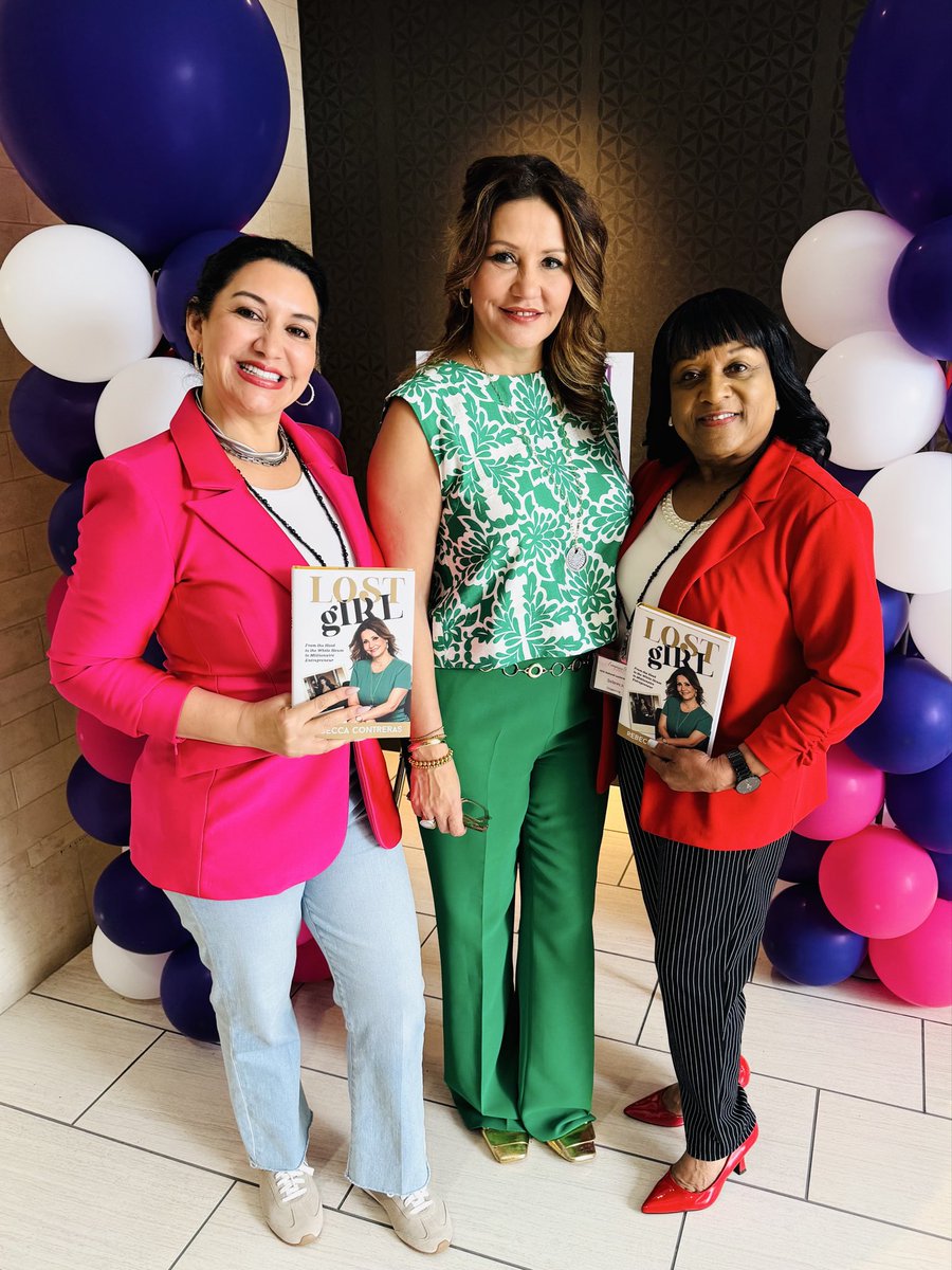 MsAyersGrad's tweet photo. Networking with powerful leaders &amp; entrepreneurs! ✨
@AliefISD continues to create opportunities that connect and propel our students forward. Excited for what’s ahead—see you at YEW 2027!  @amerasolutions #RebeccaContreras #AvantGarde4USA https://t.co/x8Nb6CrUPm