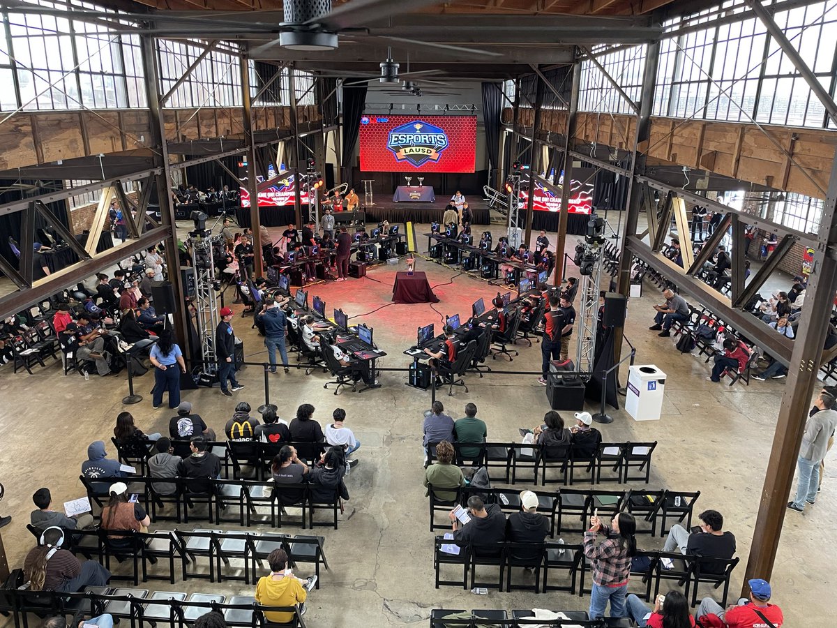 Soissonjsport's tweet photo. In Los Angeles for the LAUSD Esports Championship! 🏆 https://t.co/NIcUvjarhu