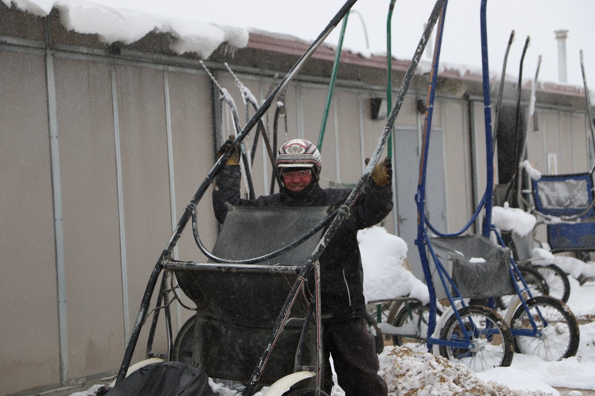 Century Downs tweet media