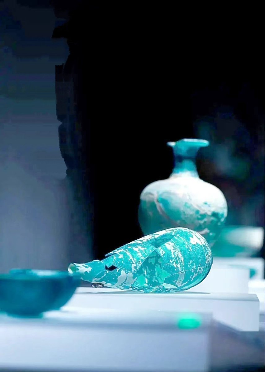 елена менакер tweet media