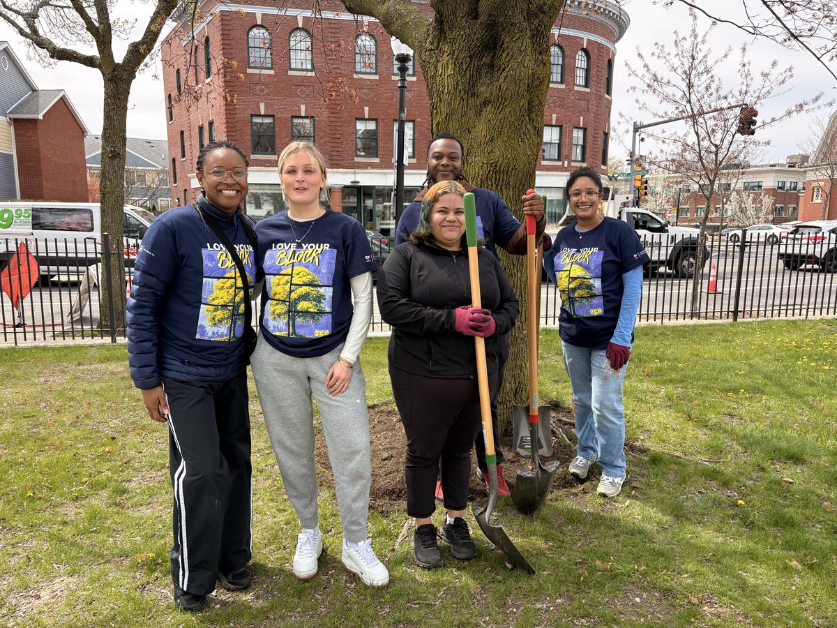 boldteens's tweet photo. Love Your Block 2026 #codmansquare https://t.co/q4Xm4KTeh5