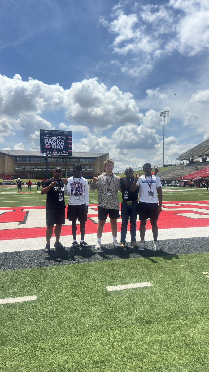 npatexas1's tweet photo. Where you at??
WE OUTSIDE @AStateFB @CoachButchJones @coachupton43 @NatlPlaymkrsAca @BuckFitz @NPAnortheast @NCEC_Recruiting https://t.co/zA3rwAL3Rm