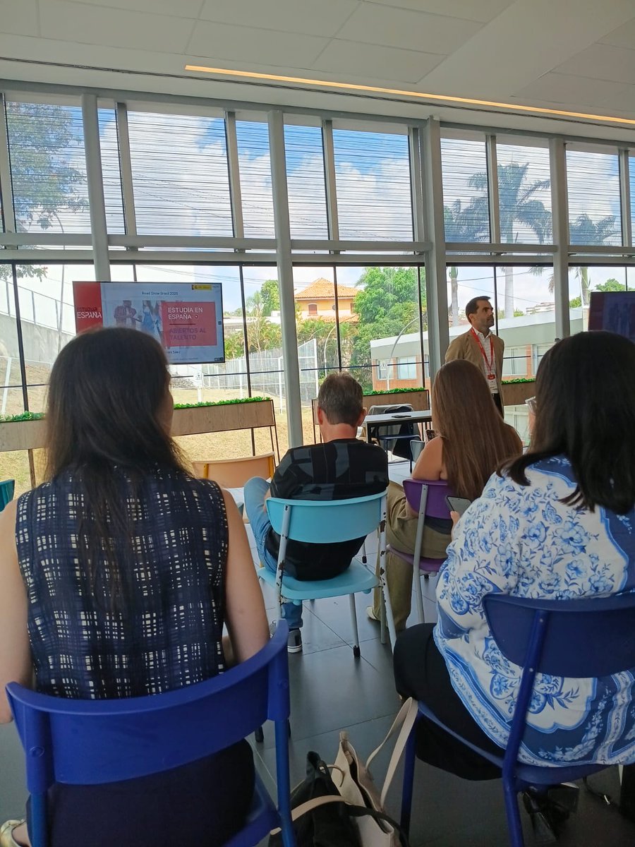 consejeriabr's tweet photo. De manhã, Feira Estudar na Espanha e à tarde, encontro entre universidades brasileiras e espanholas em São Paulo, no @cmc_sp. Organizado pelo @sepiegob, as 10 universidades espanholas mostram sua oferta de docência e pesquisa a estudantes, famílias e universidades brasileiras. https://t.co/PteaJ8lAHq
