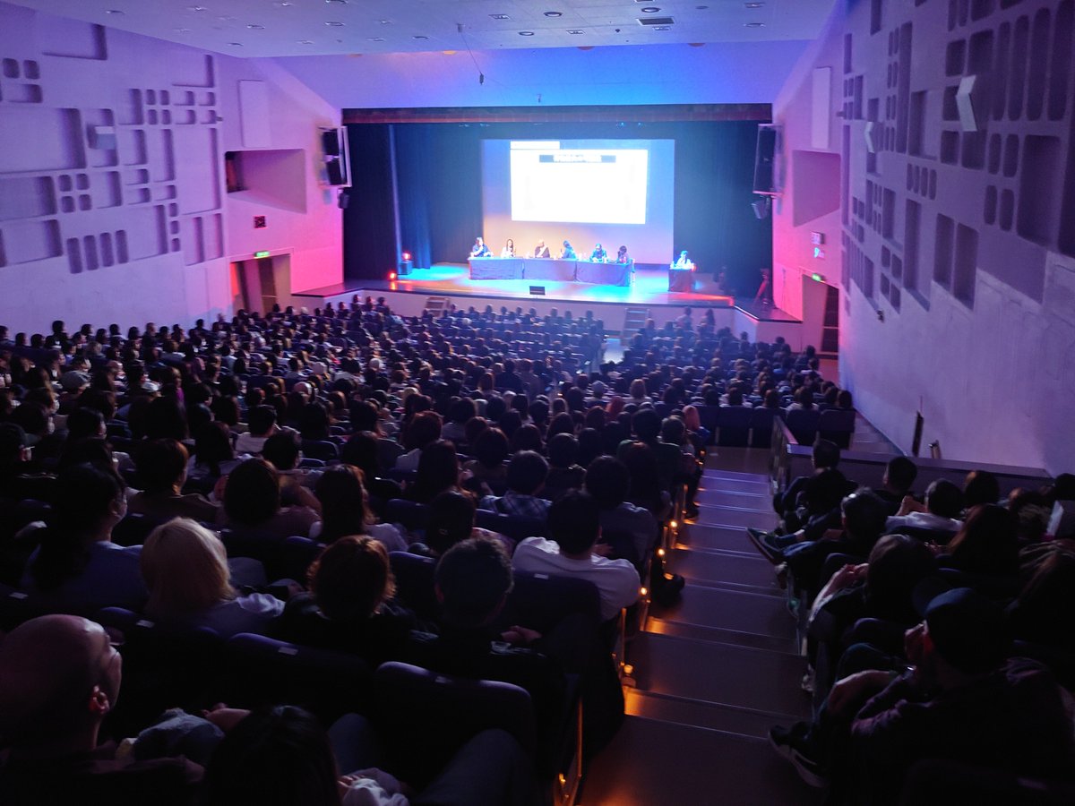 #北こわ
4/25「北こわin札幌」満席公演終了致しました！
ご参加頂きました皆様、ありがとうございました。
初参加テラー3名が登場した今回は、いつもと空気感が違い新鮮でした。
刺激的なお話が多かった刺激回でした…
楽しかったです。

次回は7/4「北こわ都市伝説SPECIAL4」です！
お楽しみに！