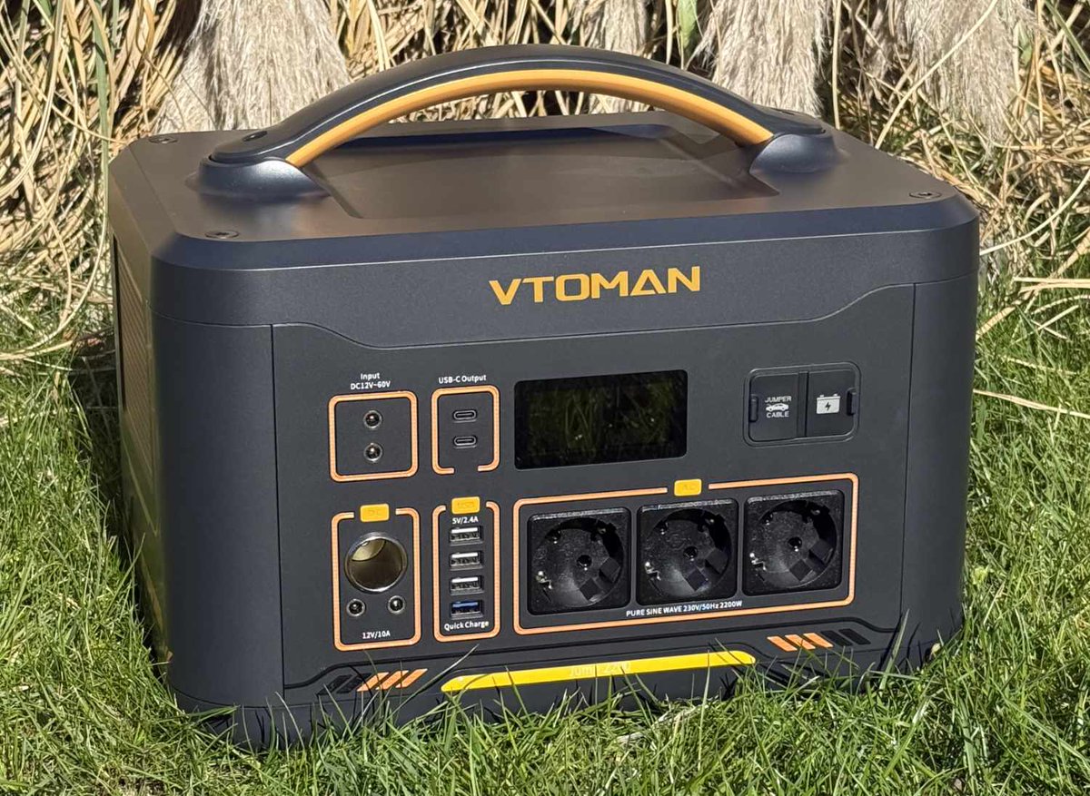 nbc_net's tweet image. With jump-start function: Vtoman Jump 2200 power station review dlvr.it/TSDFnf #PowerStation #JumpStart #VtomanJump2200 #TechReview #PortablePower