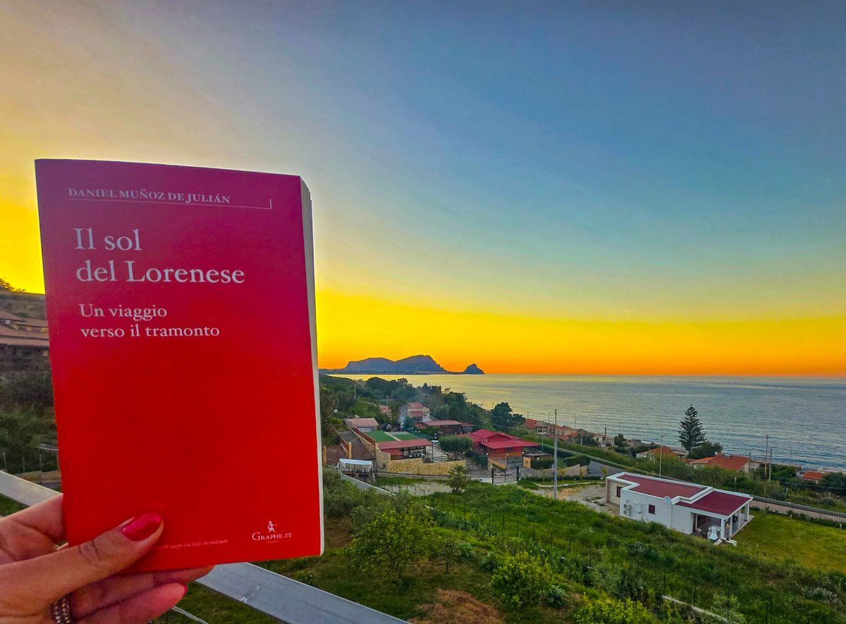 LuciaLibri's tweet image. Il fascino dei #tramonti in un saggio che unisce rigore scientifico e capacità narrativa, studio e meditazione sulla bellezza fugace.
@arcangelasav scriverà de "Il sol del Lorenese. Un viaggio verso il tramonto" (@graphedizioni) di Daniel Muñoz de Julián!!! 
#libri #sunrise