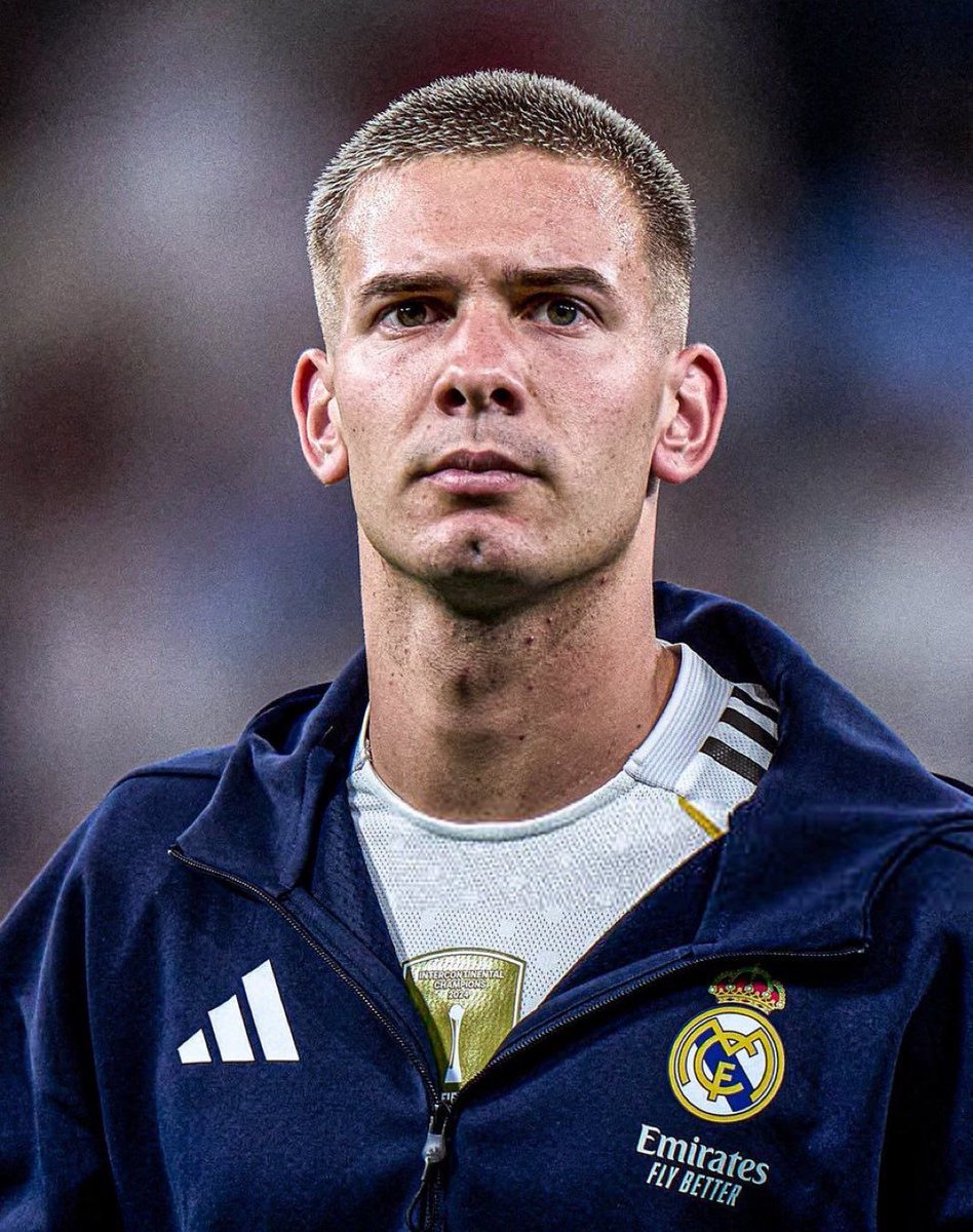 (fan) Danik tweet media