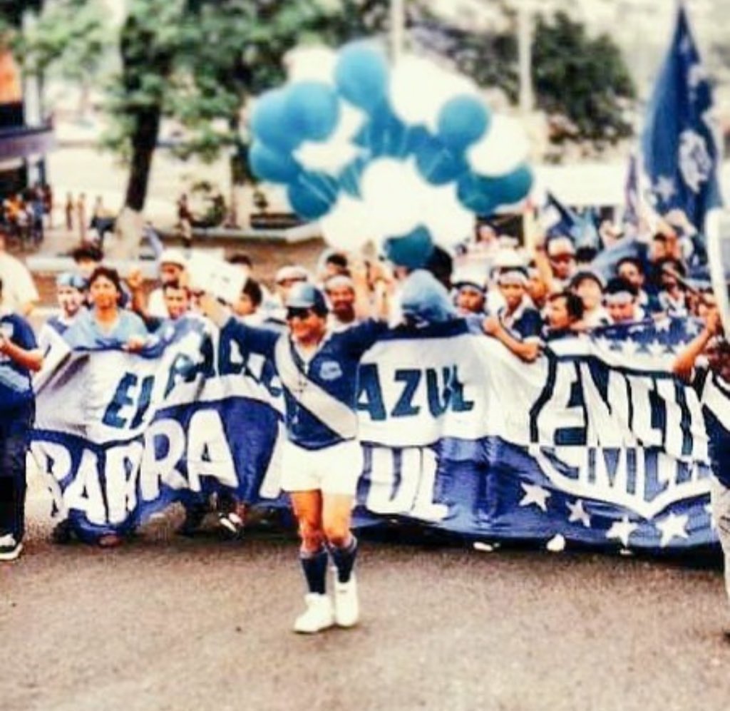 TatianitaP87's tweet photo. YO LE TENGO MUCHA FE A MI EQUIPO EL EMELEC… ⚡️💙🙌🏽

#Emelec #ChePerez https://t.co/E3kaDOLfOR