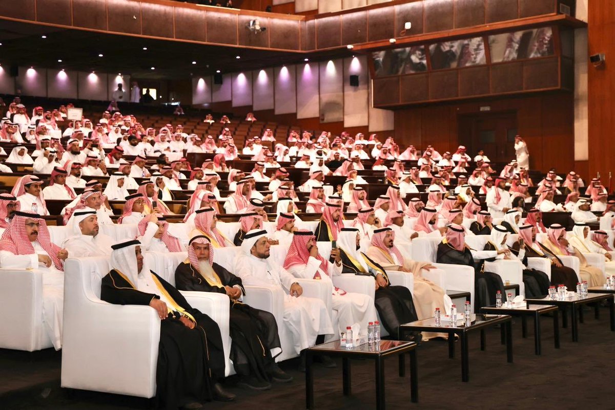 imsiu_VREA's tweet photo. احتفلت كلية العلوم الاجتماعية في #جامعة_الإمام بتخريج طلابها الدفعة (70)، وذلك في إطار احتفاء الجامعة بمخرجاتها الأكاديمية وتعزيز دورها في إعداد الكفاءات العلمية المتخصصة
- https://t.co/958WVXokjb