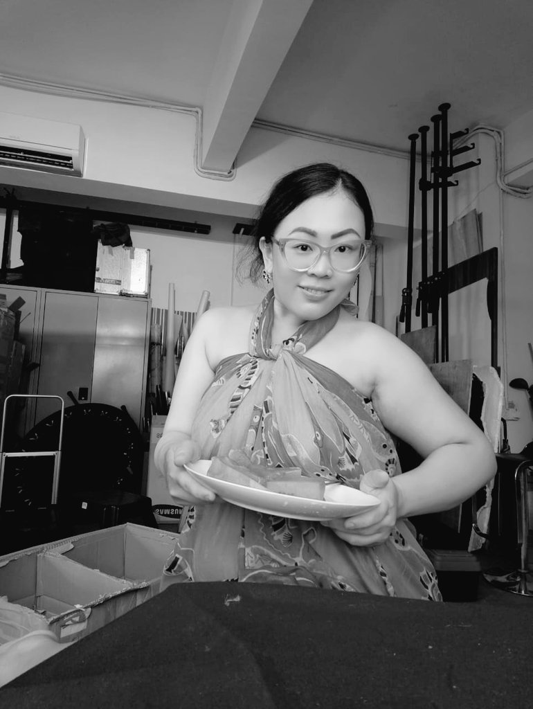 SpecialiousTeri's tweet image. 🖤 🤍 #photoshoot