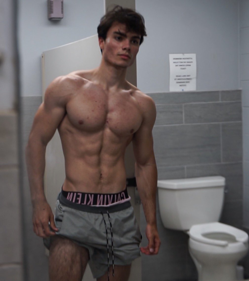 ⚡️ Golden Age Vitalist ⚡️ tweet media