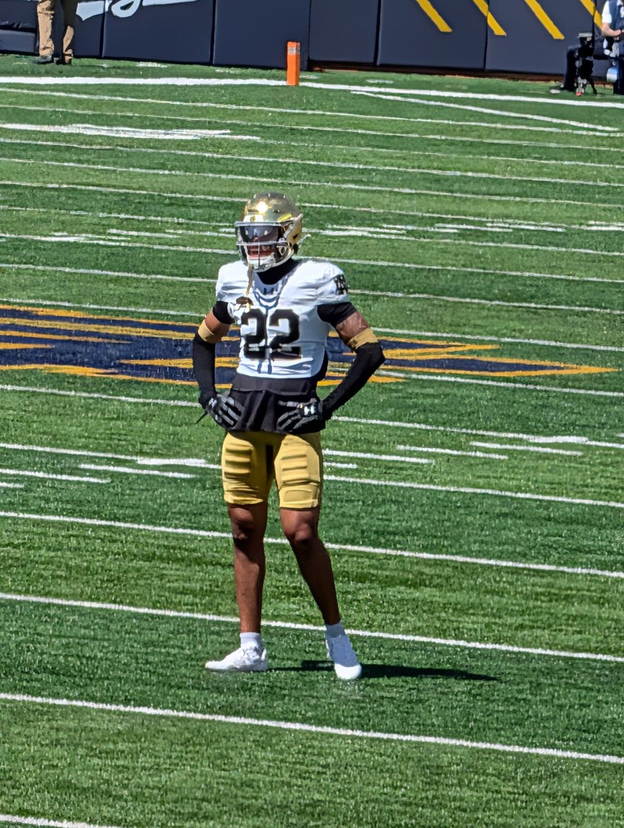 Fravel_Ryan's tweet photo. Ethan Long looking different this season👀☘️ https://t.co/pGySESchtz