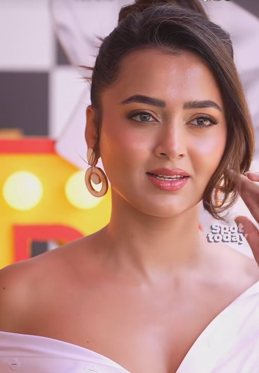 VinayRaghu02's tweet image. Her Close-Up Shot &amp;gt;&amp;gt;&amp;gt; 💘
@itsmetejasswi #TejasswiPrakash #TejaTroops #LaughterChefs3