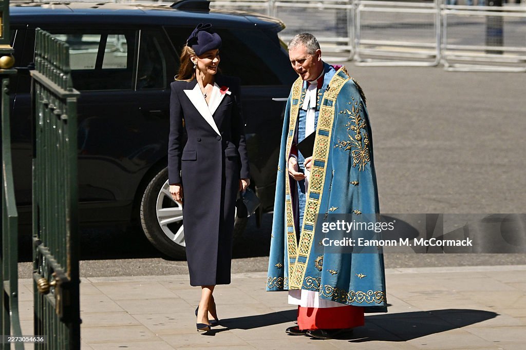 RobinLKing3rd's tweet image. #PrincessOfWales #Fashion #Duty #Catherine 
attends the service of Commemoration and Thanksgiving as part of the  ANZAC Day commemorations at Westminster Abbey on April 25, 2026 in  London, England