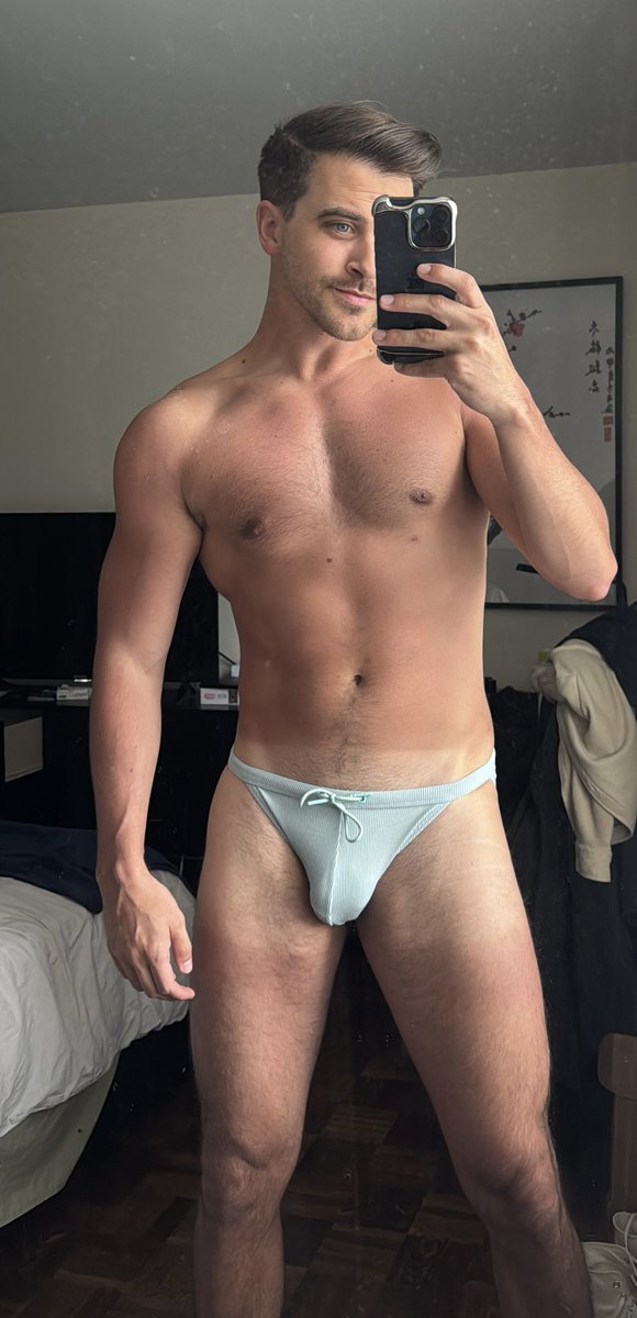 martha sitwell’s bird goggles 🥽 tweet media