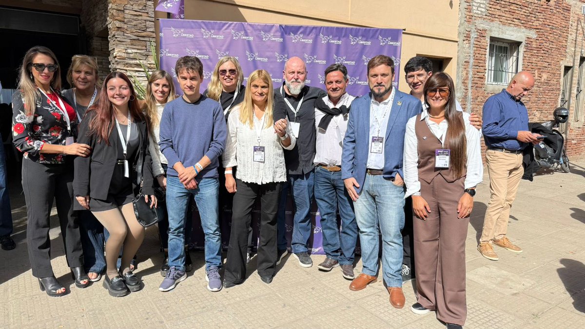 Chivilcoy presente en el lanzamiento de <a href="/efdap_/">EFDAP</a> en Suipacha 🦁🦁💜💜 VLLC