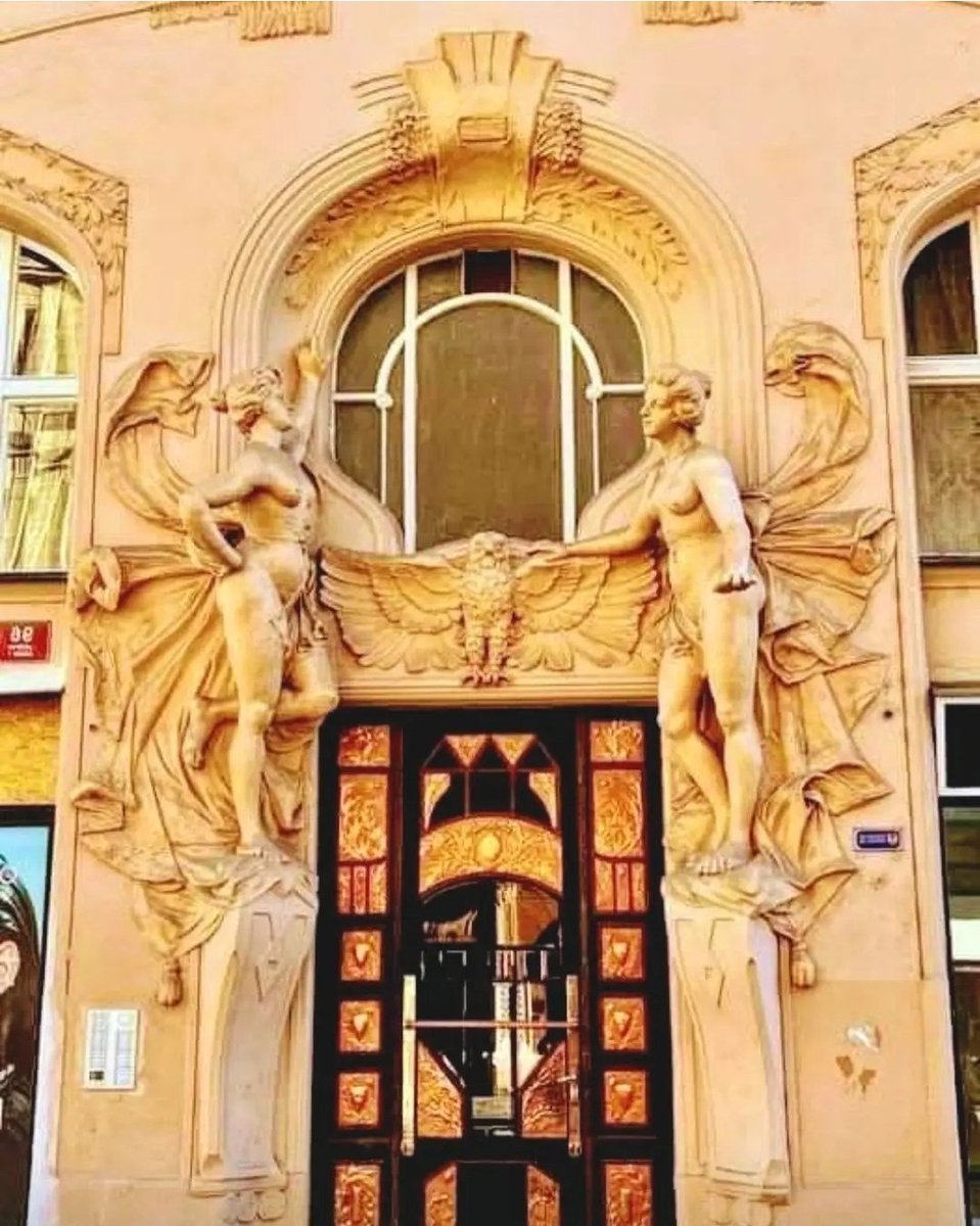 blogmesquita's tweet image. #Design #Arquitetura #Portas #Janelas
Siroca Street Jewish Quarter
Praga, República Tcheca
Clique sobre a imagem para ampliá-la.
@josemesquita