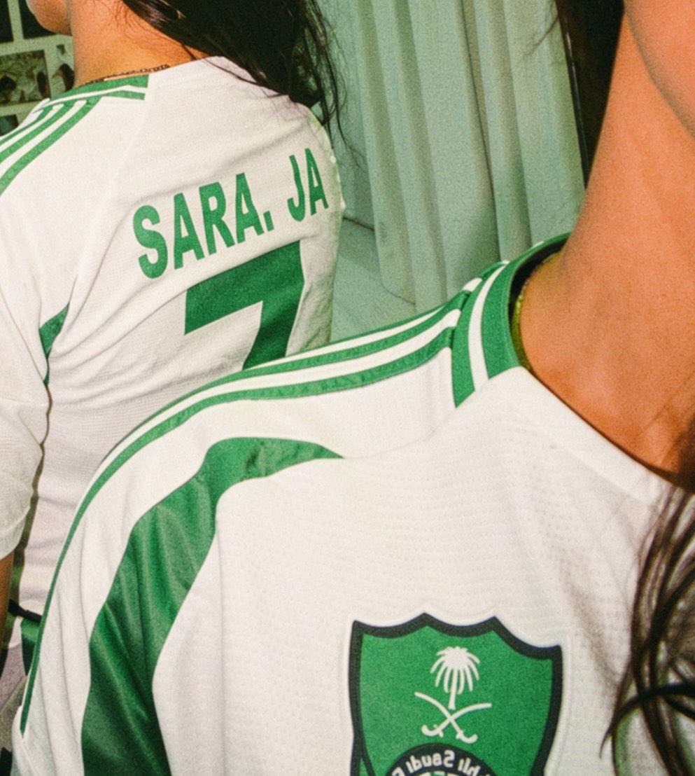 nana النخبويه tweet media