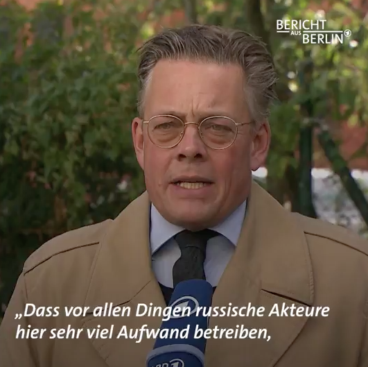 RobertJLorenz's tweet image. Weil Putin die unappetitlichen Chats von deutschen Politikerinnen lesen wollte hat er #Prien und #Klöckner Phishing-Mails über #Signal geschickt ! Der Ukrainische Asow-Kämpfer #Notz hat sofort alles bewiesen ! 😃👍

#Iran #Gaza #Hormus #Trump #Pahlavi #Laschet #Miosga #Major