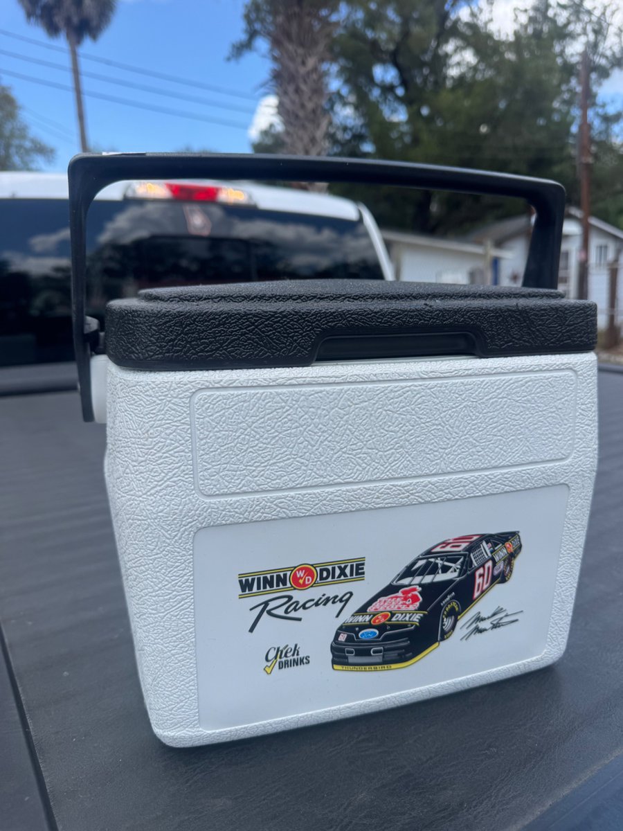 Turn Left Tribe 🏁 tweet media