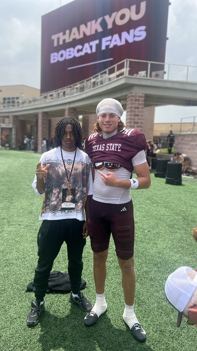 Elijah8Rob's tweet photo. Had a great Day at @TXSTATEFOOTBALL today , got a chance to meet coaches/players ,and watch how football is played at the collegiate level 🔥🙏🏾🙏🏾

@CoachMart1nez 
@CoachCPulliam 
@CoachGeorgeMHS 
@mansfield_fb 
@_SlideHouse https://t.co/2yN2UP81h7