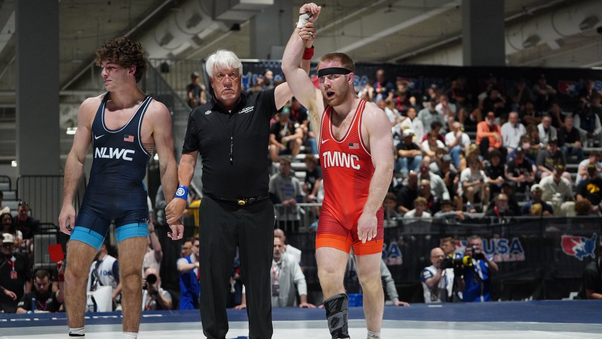 HWC_wrestling's tweet image. Patrick Kennedy wins in the consolation semifinals 8-6 over Henckel (NLWC). 🐤💪🏻

Kennedy will face Muhamed McBryde (WVRTC) in the bronze medal bout 🥾🇺🇸🎲🏆🤼🥉