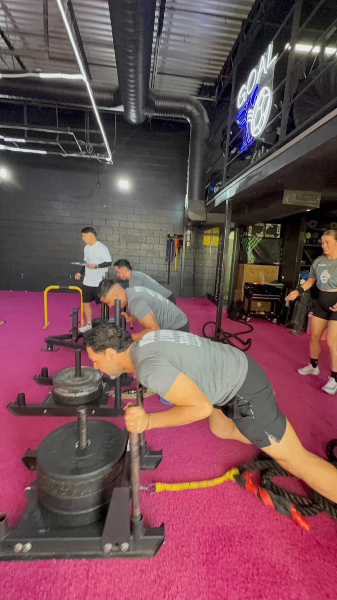 SoriaCharls's tweet photo. 6to. Aniversario @hybrid.jrz 🥳 #hyroxedition 
Primer Lugar! 🥇 #pontehybrid 💪🏽 https://t.co/E7ZjLMR0DE