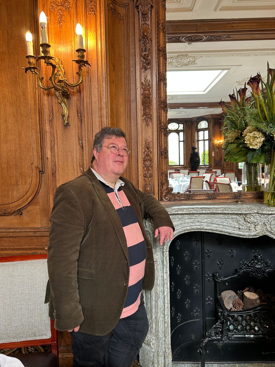 RichardBratby's tweet image. First class lounge of the RMS Olympic, now unaccountably inside a  hotel in Alnwick