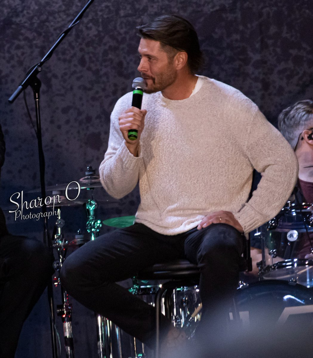 ackles_media's tweet photo. https://t.co/ZOEUPi4NWL