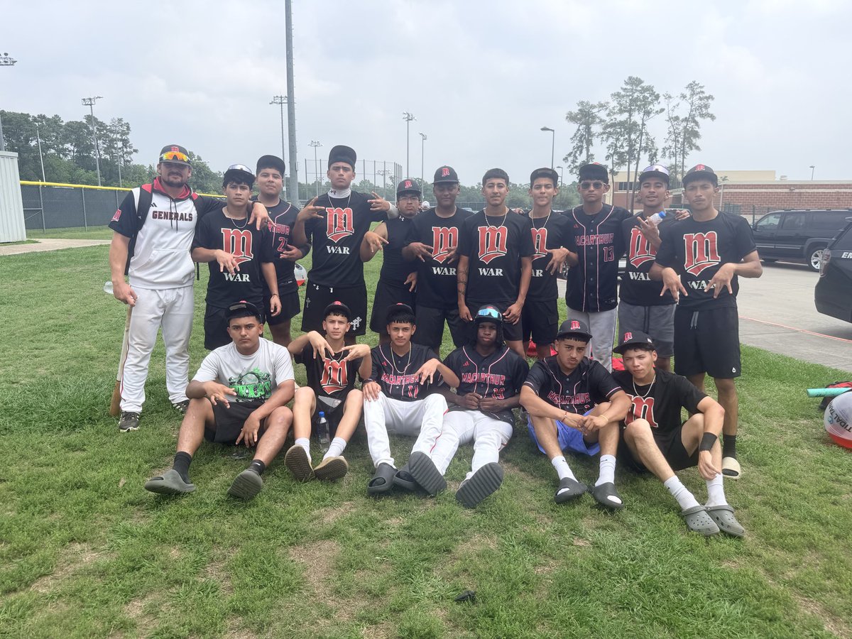 macWARbaseball's tweet photo. Generals sweep! 14 - 0 W! Adrian Mata throws a complete game giving up 0 runs. Jorge Moreno &amp; Andres Garcia collect 3 RBI’s. Jovanni Avila &amp; Adrian Mata collect 2 RBI’s. Adrian Castillo &amp; Artemio Mata III both with RBI’s. Robert Torres with two doubles on the day. #WAR #AAA #SSS https://t.co/pxiHRDNxp1