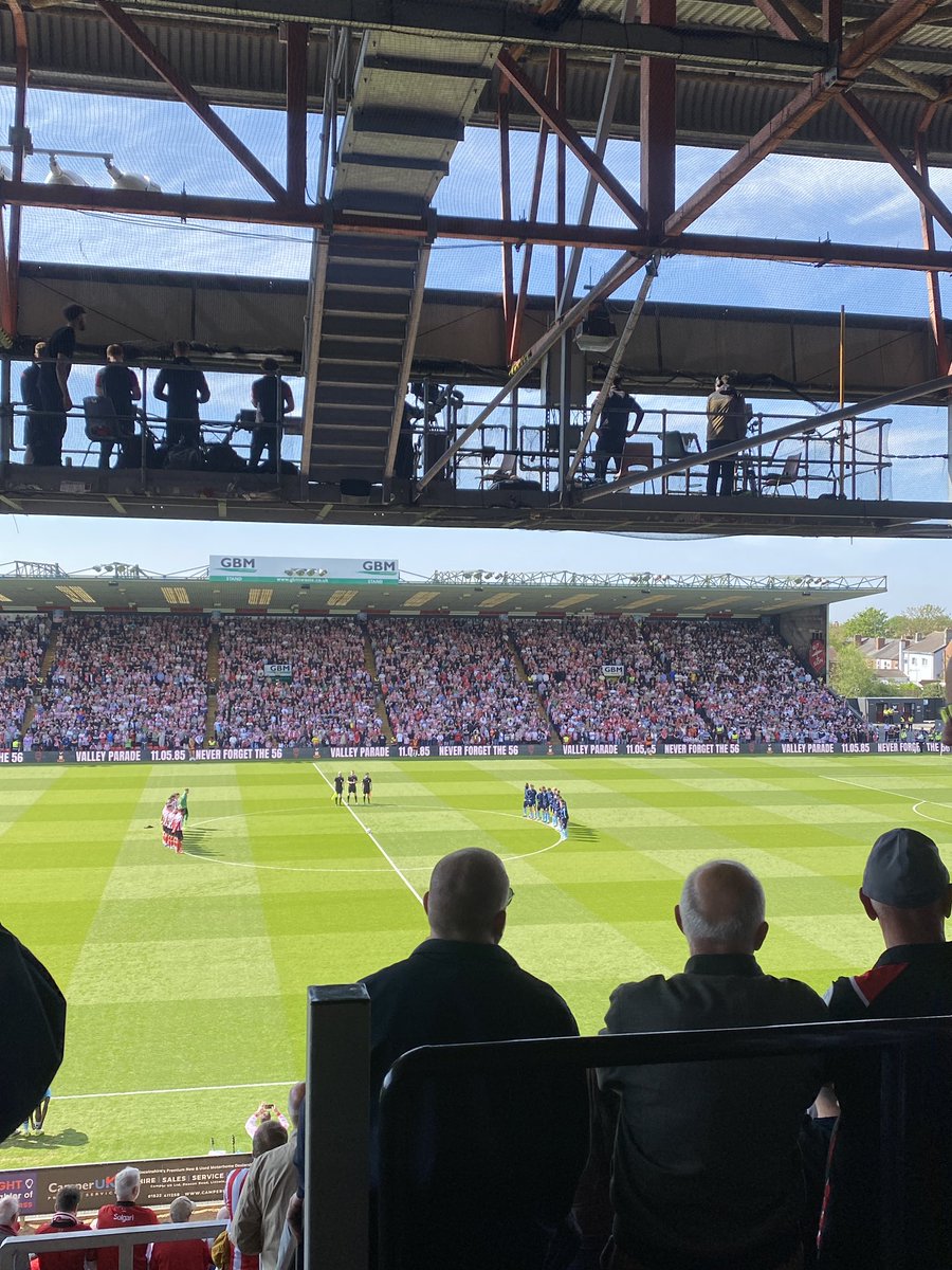 JamieChick5's tweet photo. Final comms for 25/26 - Lincoln City v Wycombe💙

A really special moment as I returned to where it all started for me - I wouldn’t have these opportunities without the amazing support from @LincsJournalism and getting to work with Lincoln City during my studies! https://t.co/MBhgo1BlBj