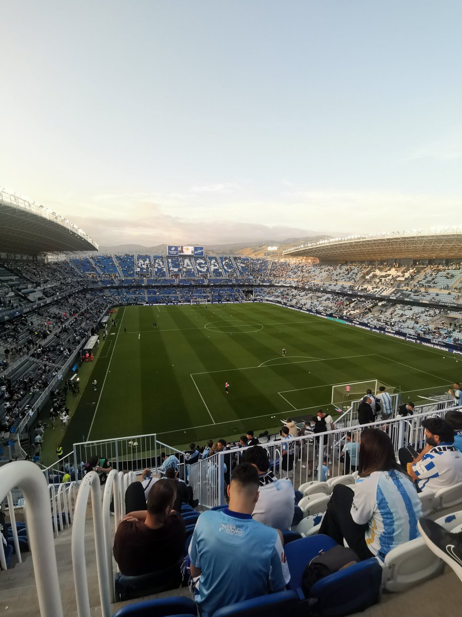 Día de partido 🩵🤍🩵🤍🩵🤍
Málaga - Castellón

#VAMOSMÁLAGA