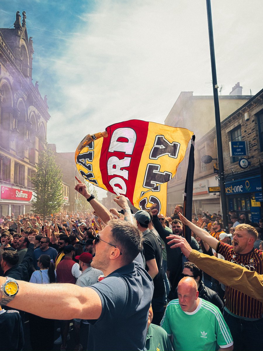 Thecityvent's tweet image. If there's ever been an advert for supporting your local club... Thousands lining the streets, north parade in carnival atmosphere awash with claret &amp;amp; amber. 23k+ in attendance. Very proud to support &amp;amp; follow this football club. Gonna miss this over the summer. #bcafc