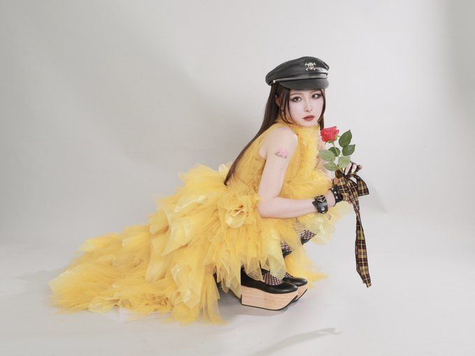 (.ﾟーﾟ) ミナ tweet media
