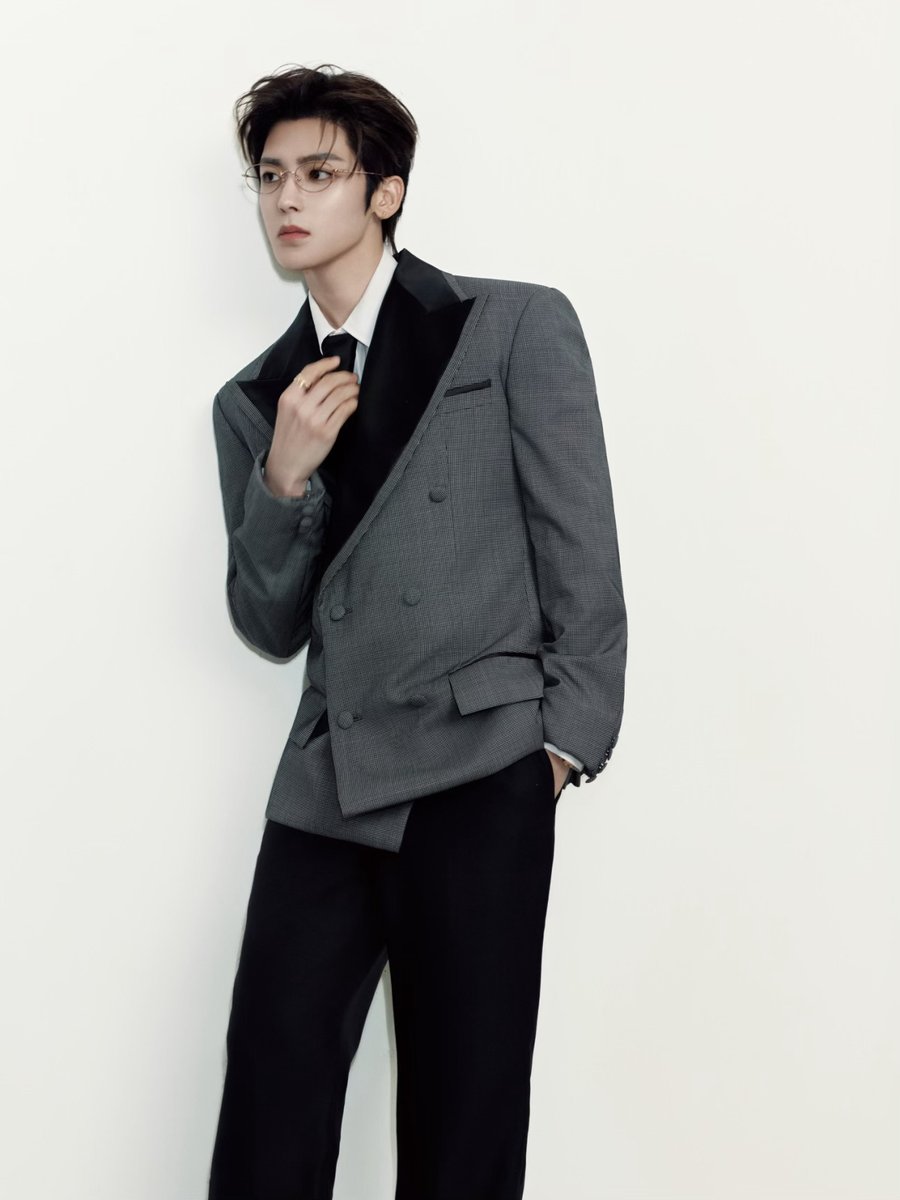 侯明昊。 tweet media