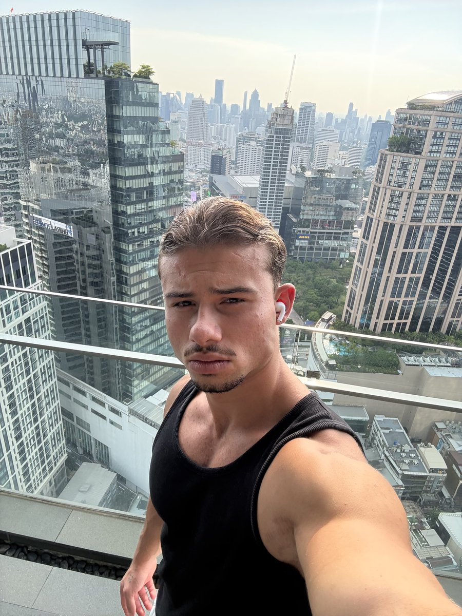 king.of.gains tweet media