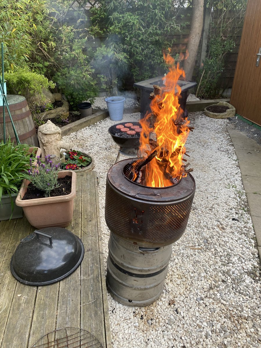 Lord Tweet tweet media