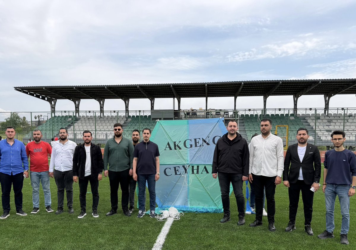 Ceyhan İlçe Gençlik Kollarımızın düzenlediği 2. Geleneksel Uçurtma Şenliği ve Spor Şöleni’nde gençliğin enerjisiyle gökyüzünü renklendirdik. 🎈🪁

Gençlerimizin coşkusu, heyecanı ve samimiyetiyle unutulmaz bir gün yaşadık; birlik ve beraberliğimizi daha da güçlendirdik.

Gençlik