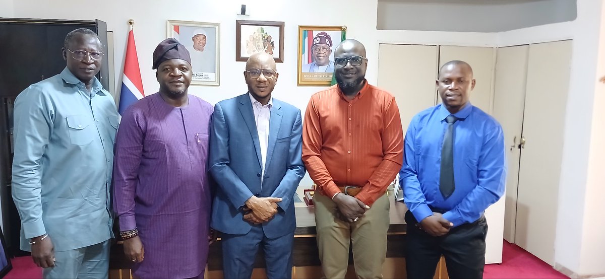 Hedlab1's tweet photo. While we exchanged experiences in Regulatory affairs with NAFDAC, a touch of Diplomacy comes in as we paid a visit to Gambian Chancery in Abuja, Nigeria. Thanks NAFDAC for sharing! #NAFDAC
#Regional collaboration https://t.co/AuUbMFrani