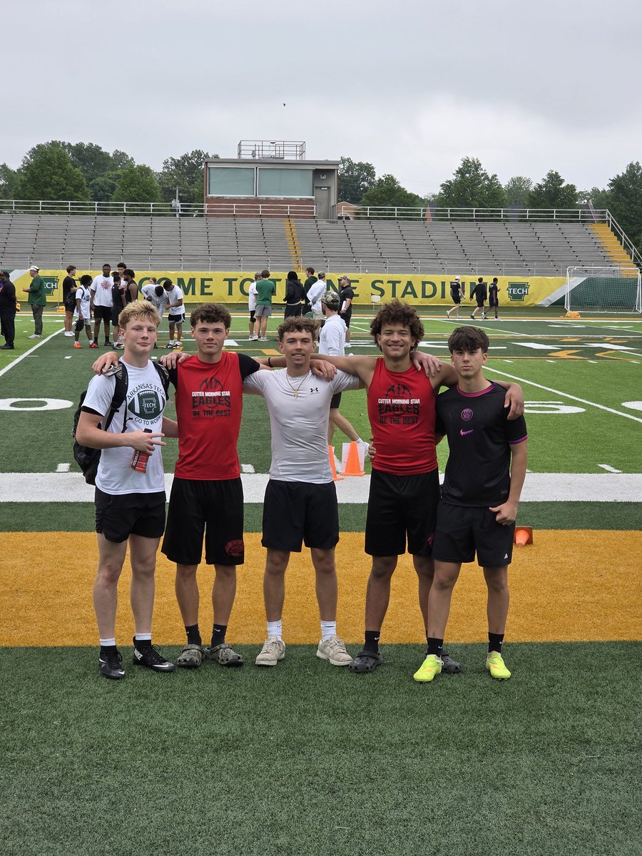 Hunt_Sanders11's tweet photo. Had a blast at the @ATUFootball camp! Shout out to the ATU Coaches for putting it on a great camp. I look forward to having more conversations in the future! Thanks again for the invite. @CoachFantuzzi @RoyThompsonFB @FrankEspy @KevinNJWewers @CoachTEspy42 @CoachRiley7 @joshmills3231 @jsbrown6 @JMcglone52035 @ChestnutH_2
#camp #football #WR #Safety