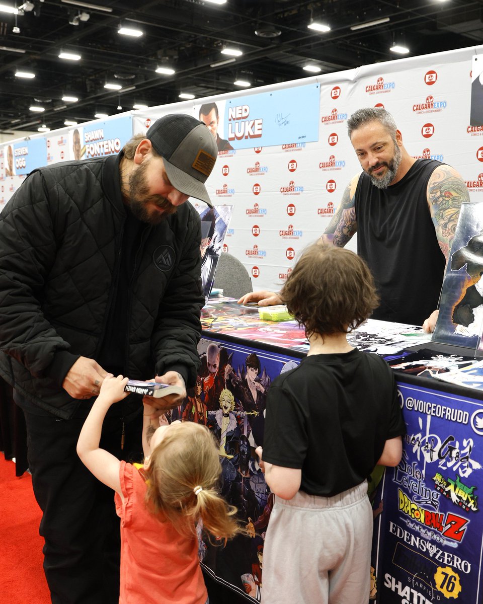 Calgaryexpo's tweet image. Hobbits, pirates, witches, oh my ✨
Tell us about your favorite moments with our incredible guests this weekend.

#CALGARYEXPO #Calgary #YYC #ComicCon #PopCulture