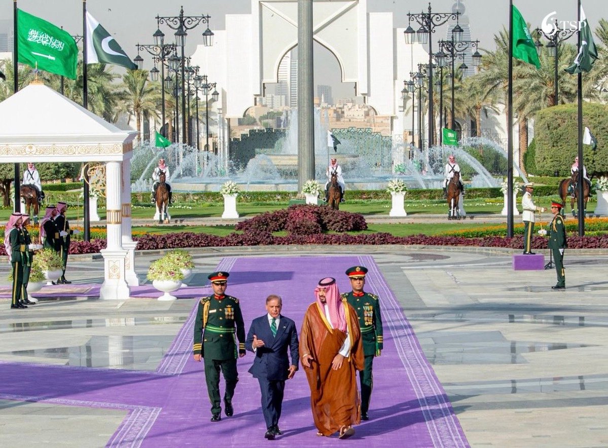 شيخ طاهر أشرفي: اتفاقية الدفاع الاستراتيجي تعزز وحدة السعودية وباكستان