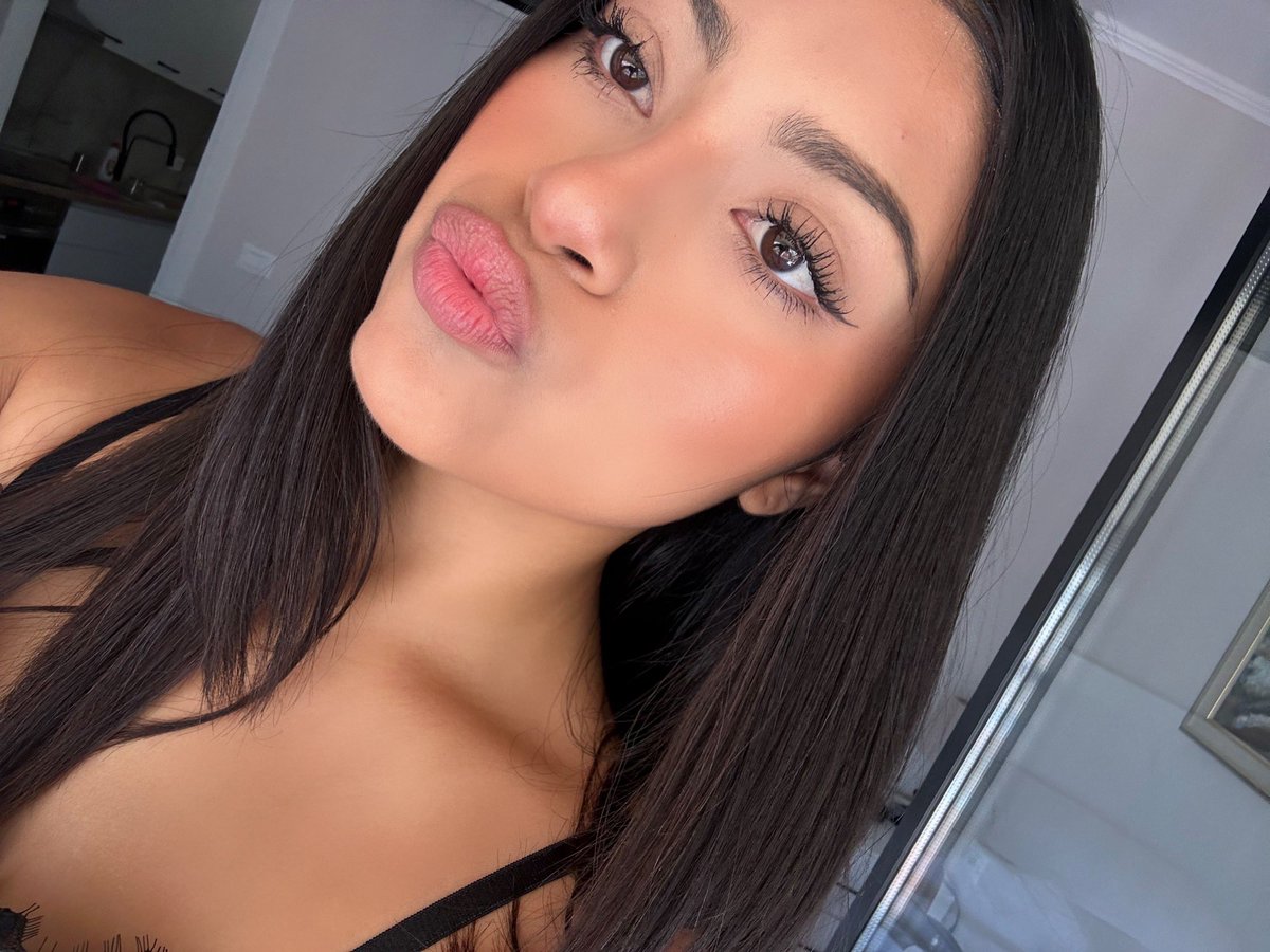 Alexandraboo tweet media