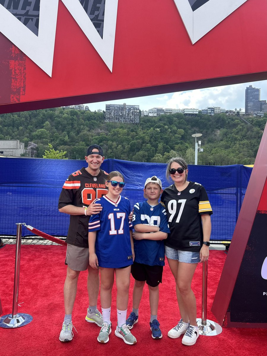 RyanKennedy_22's tweet image. #NFLDraft #HouseDivided