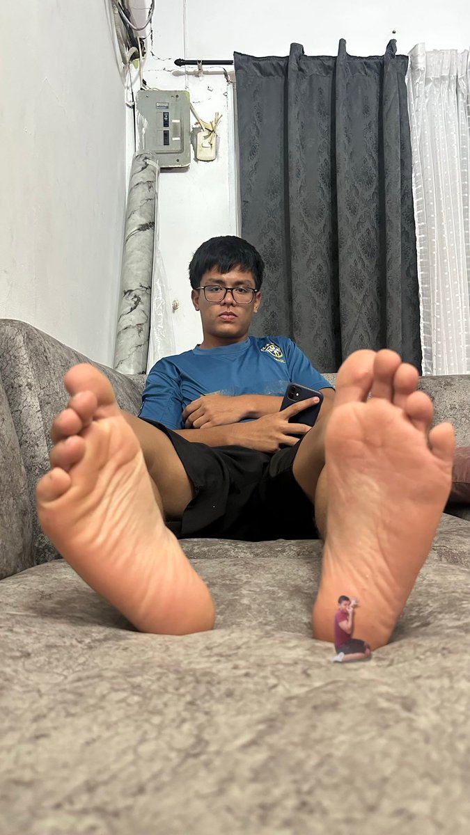 tiny_guy tweet media