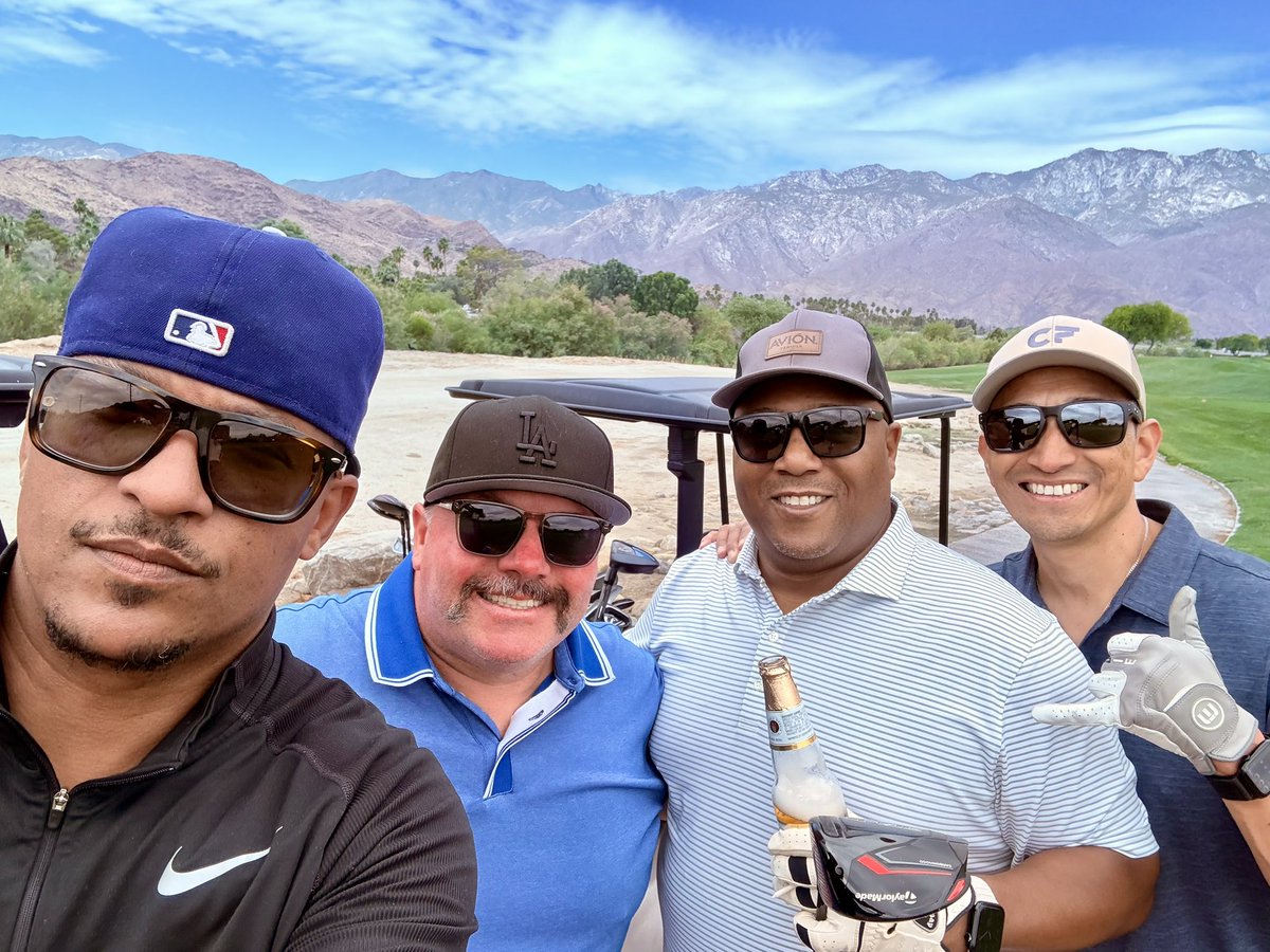 WillSamon's tweet photo. Golfing Palm Springs with the fellas! https://t.co/JBwFb2tJFR