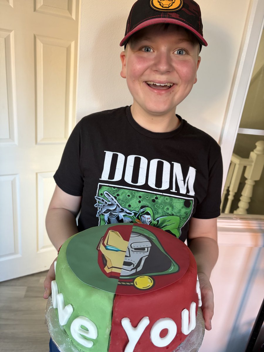 kerryaskin's tweet photo. @RobertDowneyJr my son was adamant he wanted a birthday cake with his favourite hero and villain on it.. https://t.co/GBrarjqUWA