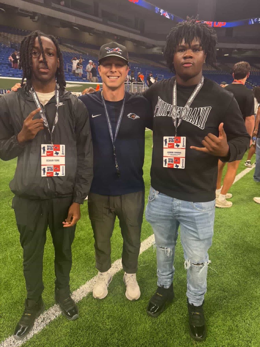 deshuan2028's tweet photo. had a great time at utsa thanks for inviting me out cant wait to be back!!🙏🏾@CoachTimYoder @UTSAFTBL https://t.co/pa1Ygyeqzt