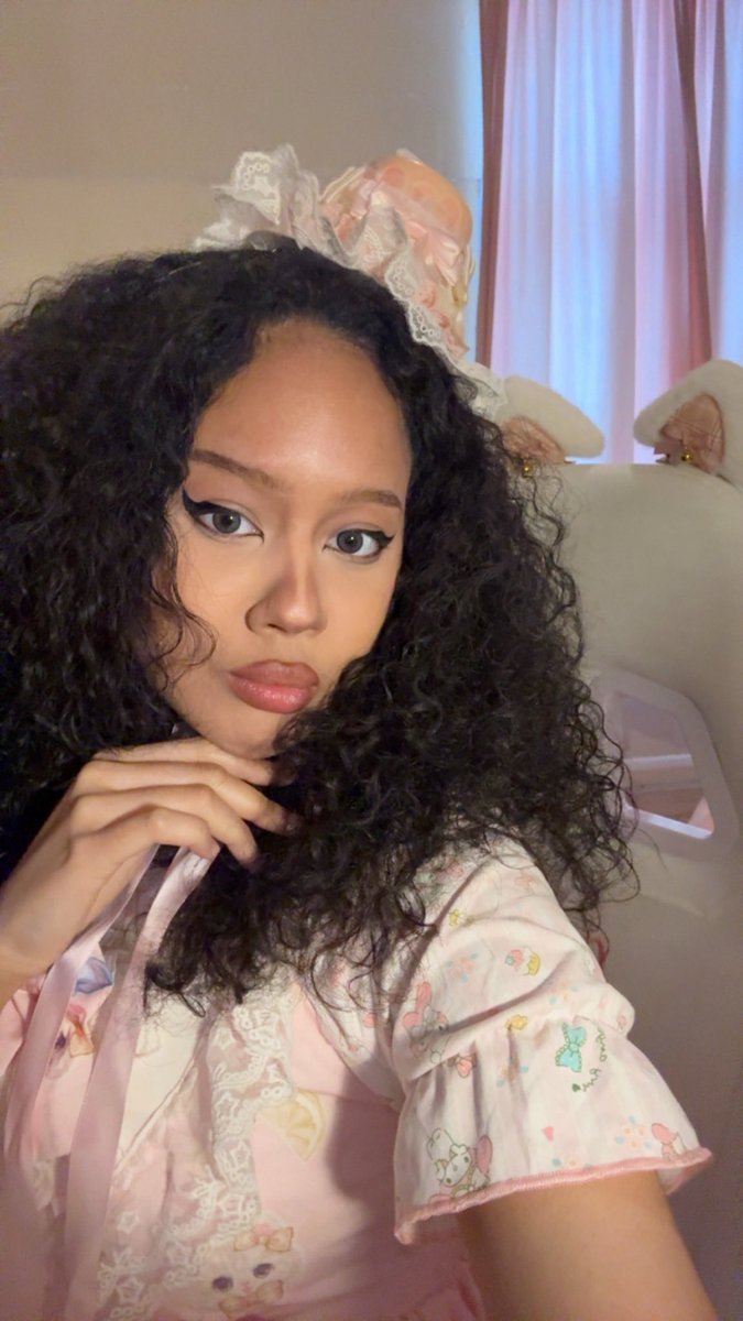 's tweet image. cause im just an #EGL neega #meow